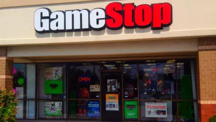 GameStop выплачивает рекордные $30,000 за редкую карту Покемонов и неожиданно критикует троллей