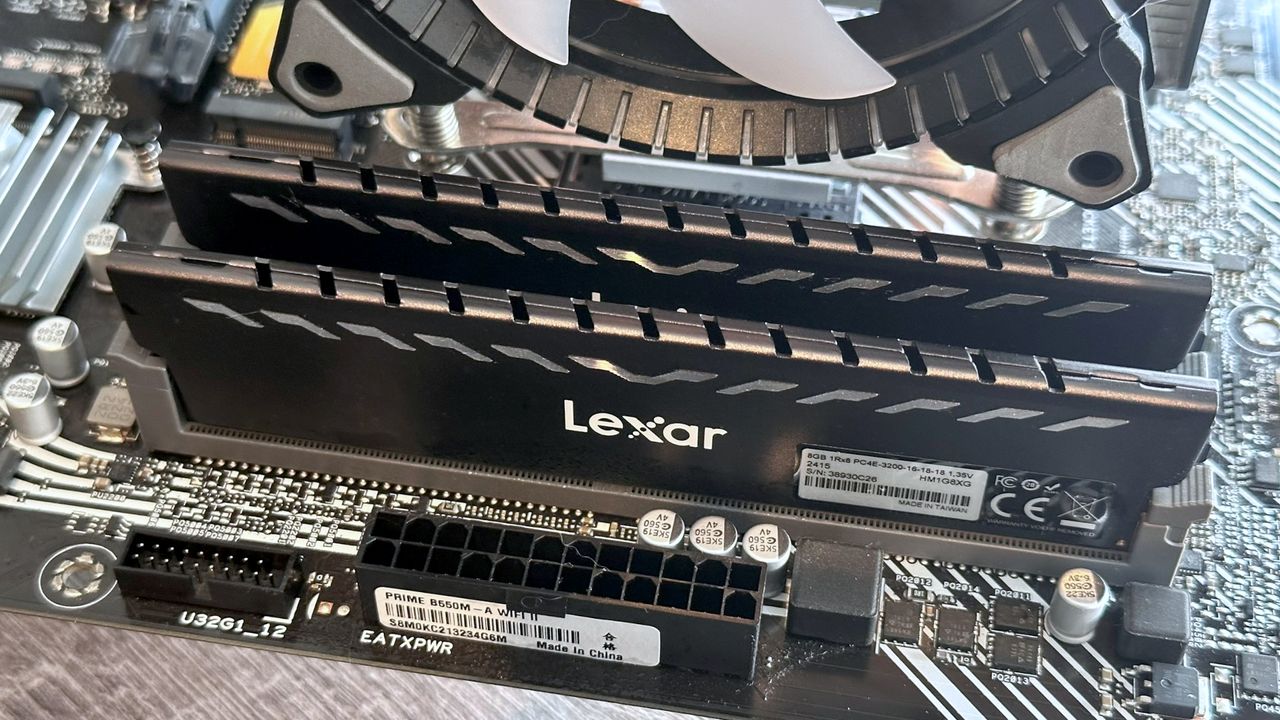 Цены на DDR4 RAM продолжают расти: стоимость DDR4-3200 модуля достигла в среднем $25, опережая DDR5